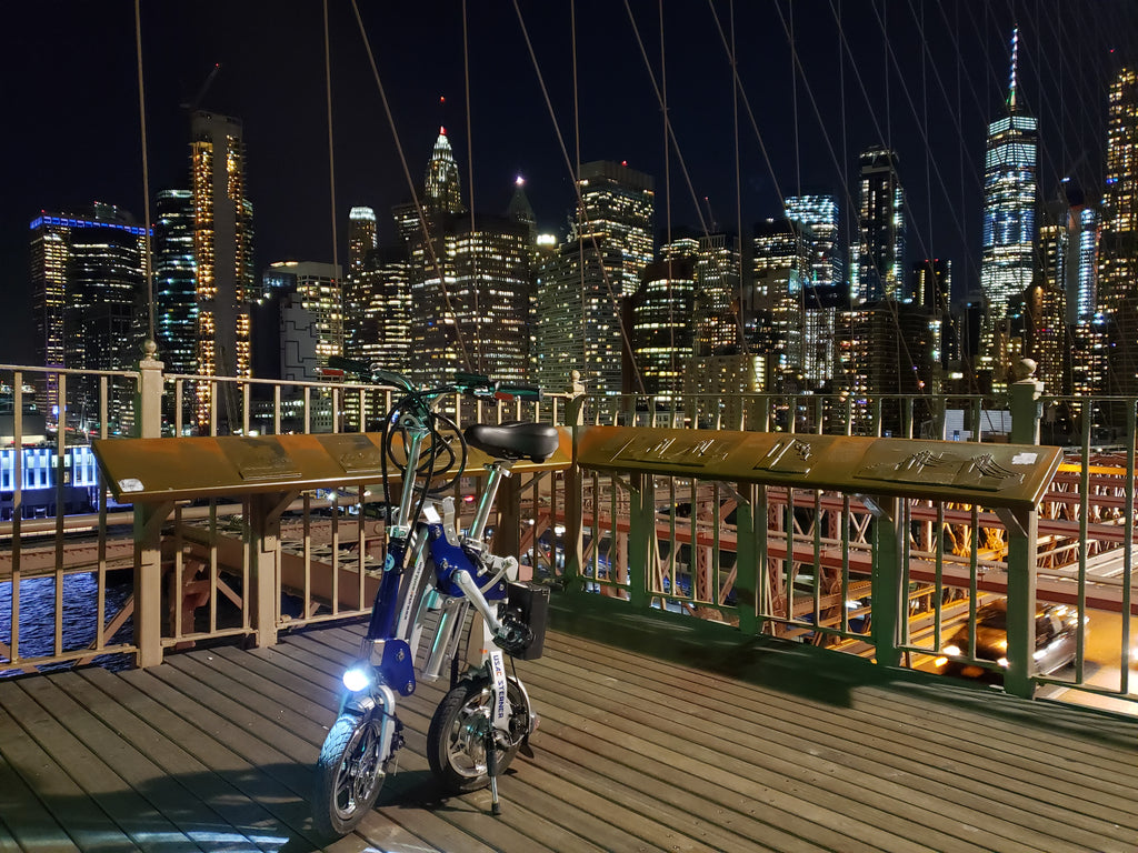 STERNER Electric Bike with beautiful New York Manhattan Night Lights